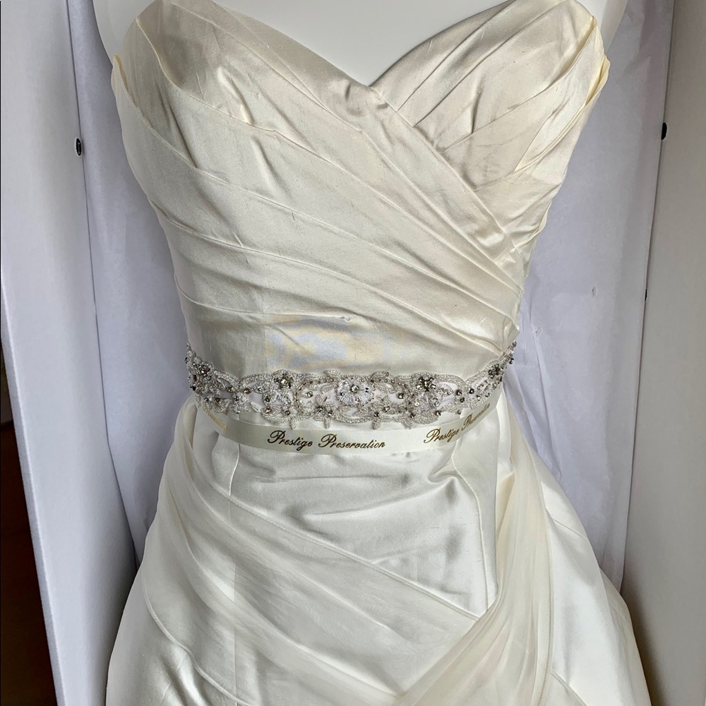 ROMONA KEVEZA WEDDING DRESS